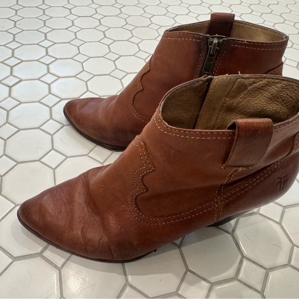 Frye Boots - Picture 4 of 15